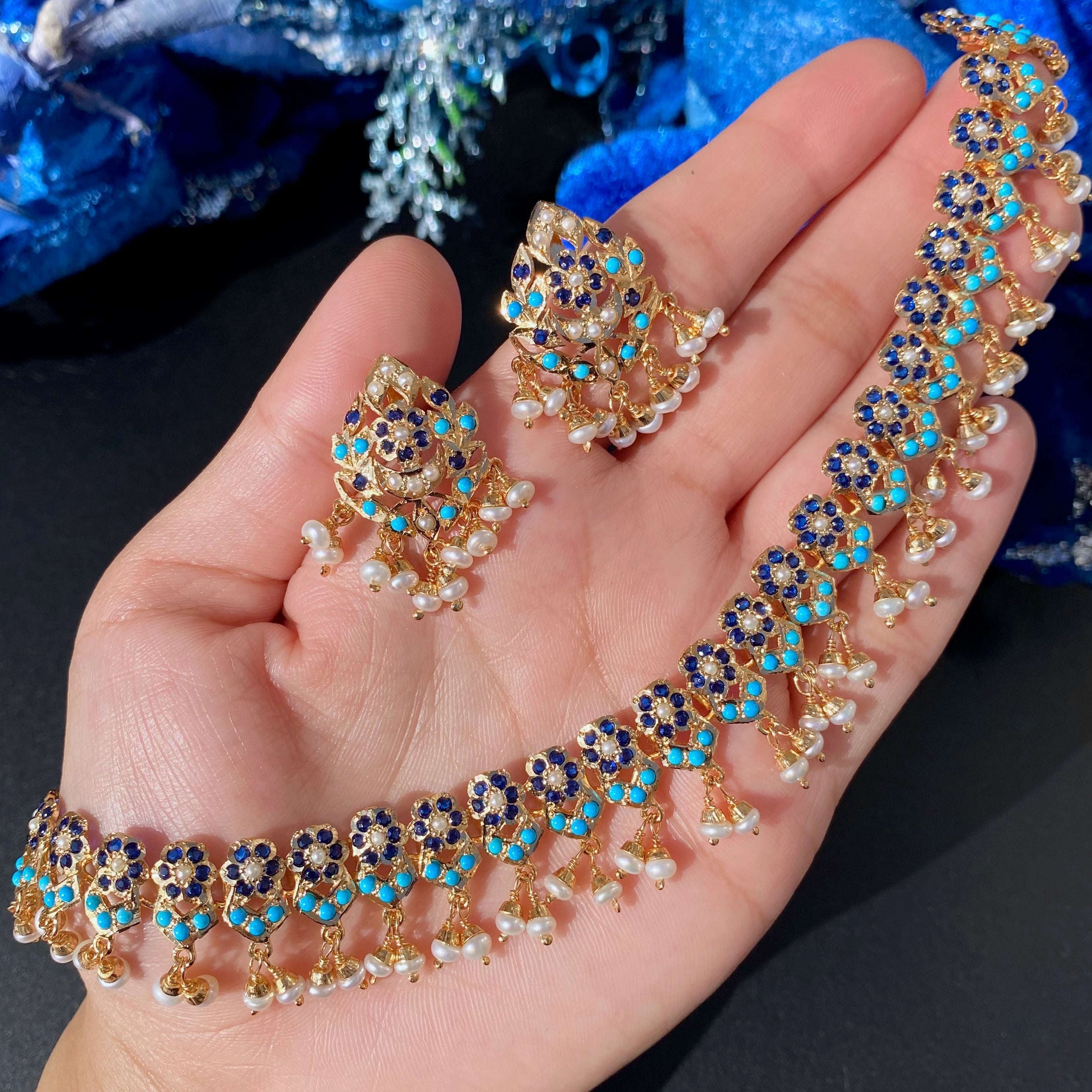 jadau-necklace-set-online.jpg
