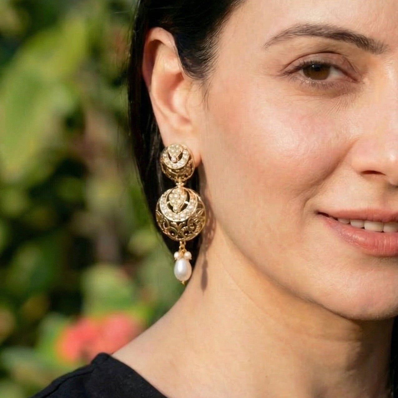 नाज़ुक मोती की बालियाँ | स्टर्लिंग सिल्वर पर सोना चढ़ाया हुआ ER 546