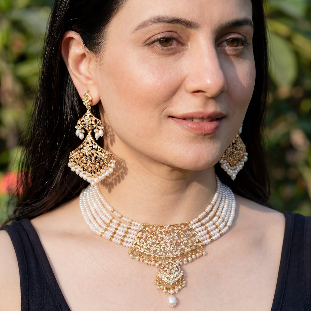 गोल्ड प्लेटेड पर्ल चोकर | स्टेटमेंट इयररिंग्स | असली मोती और 925 सिल्वर NS 219