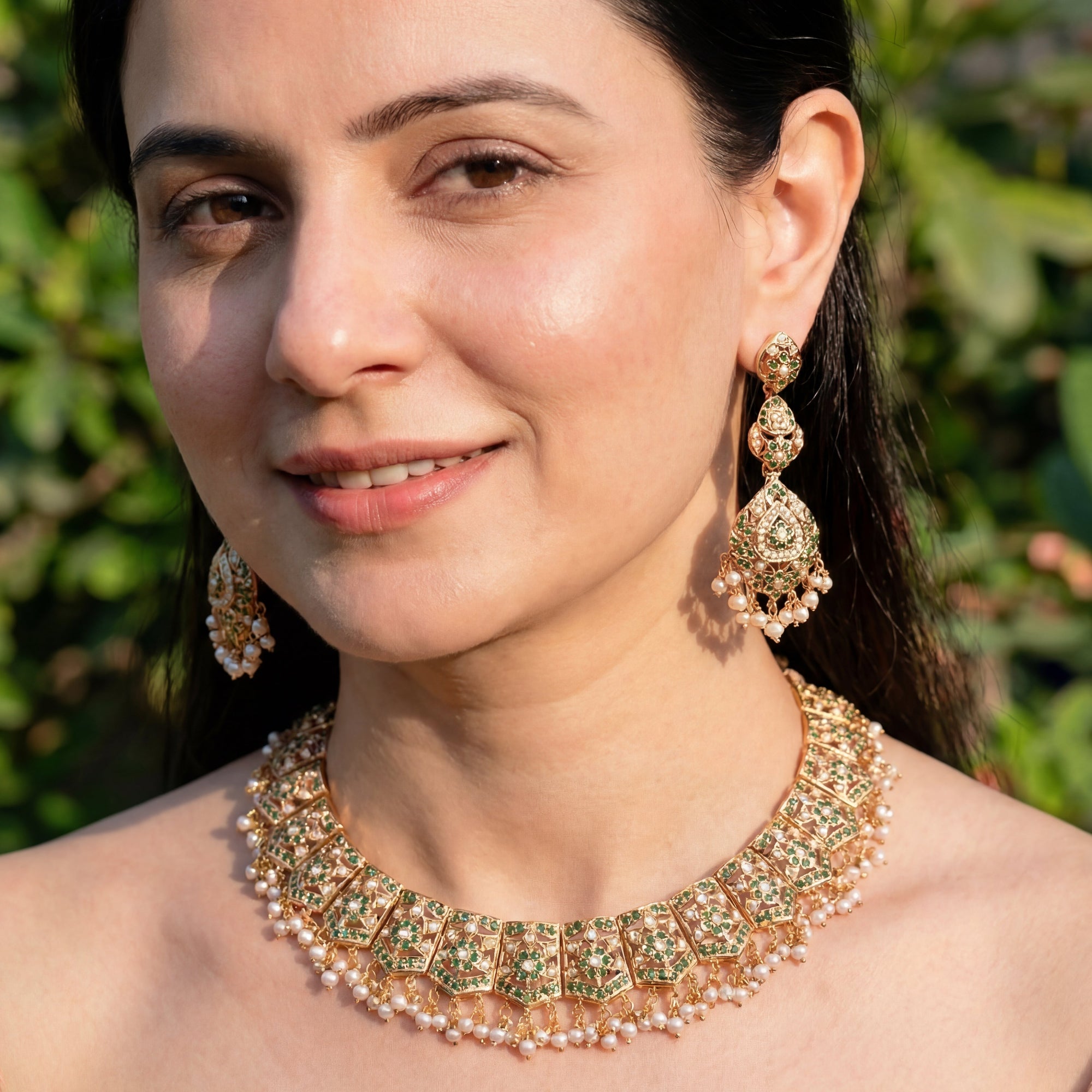 పచ్చ-ఆకుపచ్చ జడౌ సెట్ | సాంప్రదాయ భారతీయ జాదౌ జ్యువెలరీ ఆన్‌లైన్ NS 211