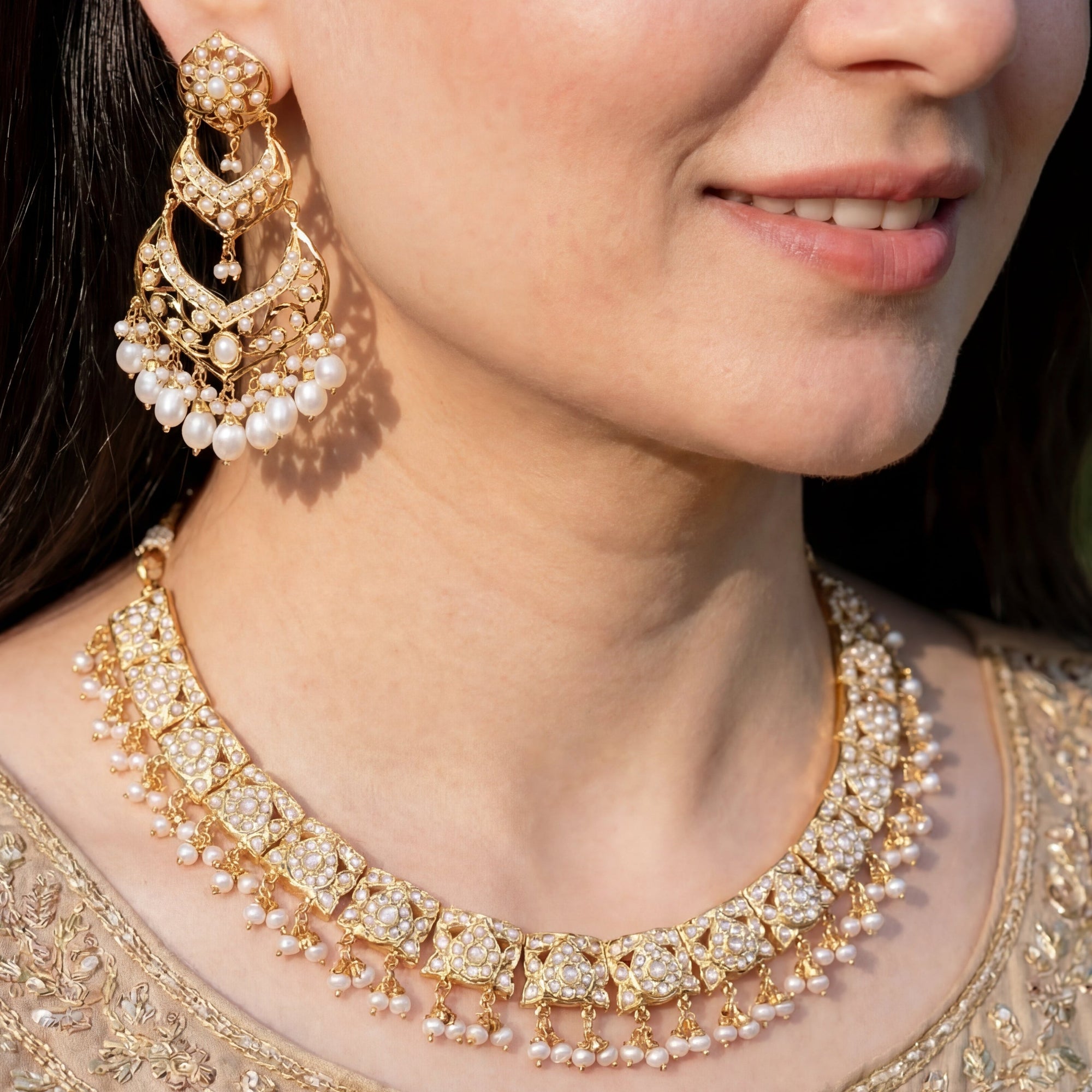 स्टेटमेंट इयररिंग्स के साथ मोती का हार | गोल्ड प्लेटेड 925 सिल्वर ज्वेलरी NS 308