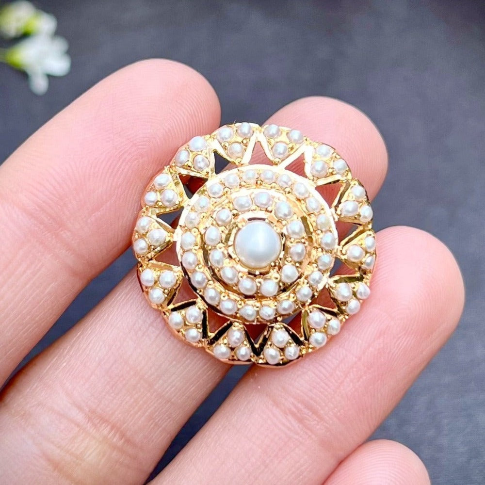 lightweight jadau gold ring pearls