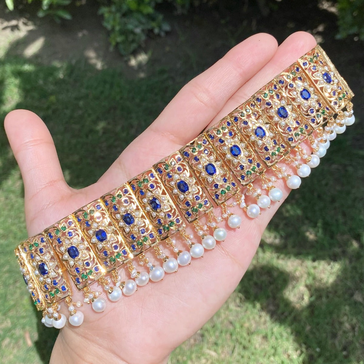 బ్రైడల్ వేర్ చోకర్ సెట్ | భారీ చంద్‌బాలీ చెవిపోగులు | లెహెంగా NS 193తో జత చేయడానికి పర్ఫెక్ట్