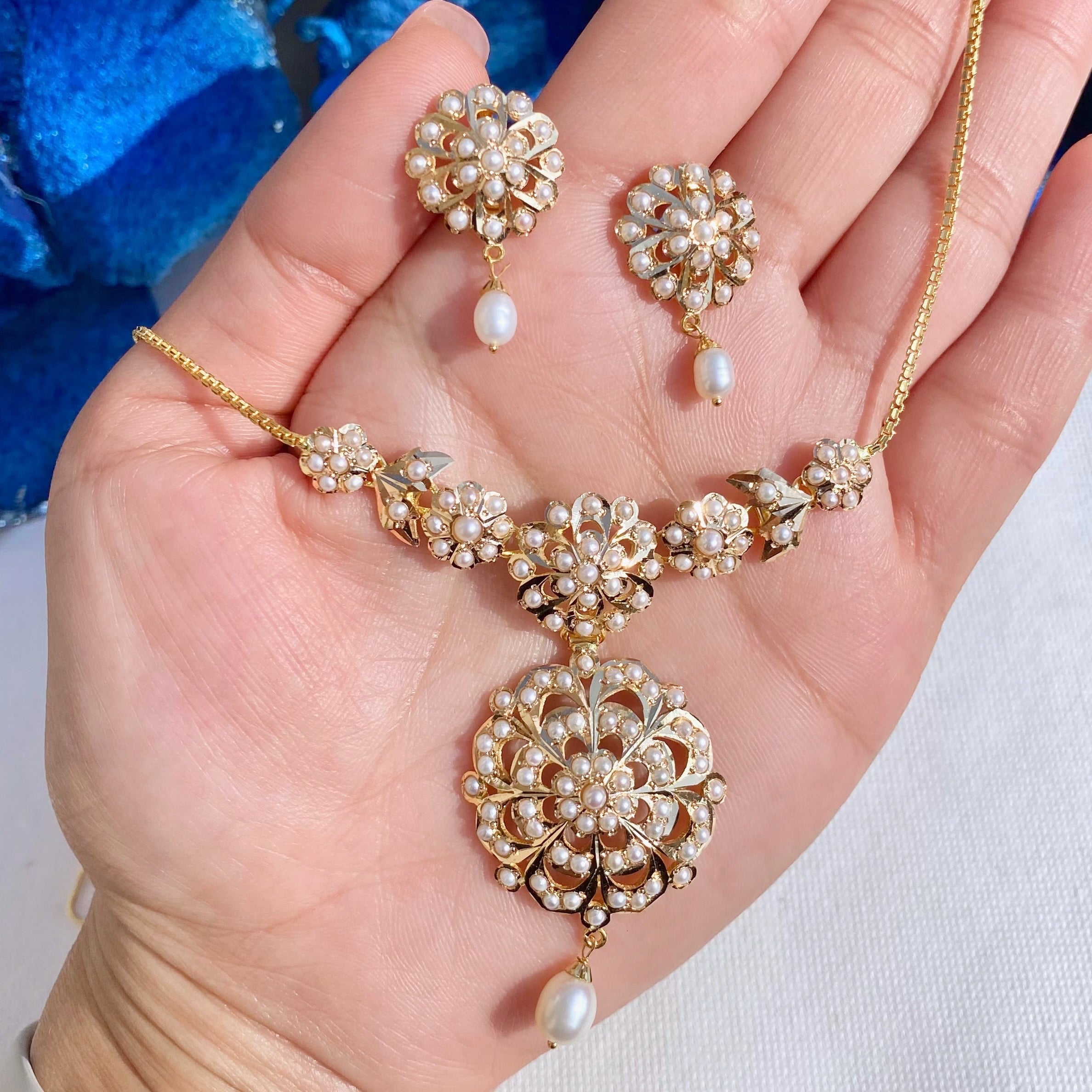 pearl-chain-neckalce-gold.jpg