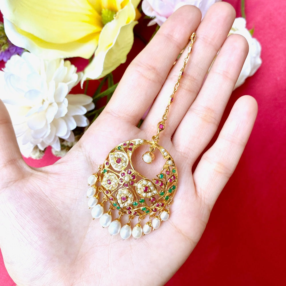 round jadau maang teeka