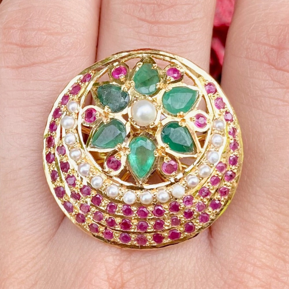 round statement gold ring