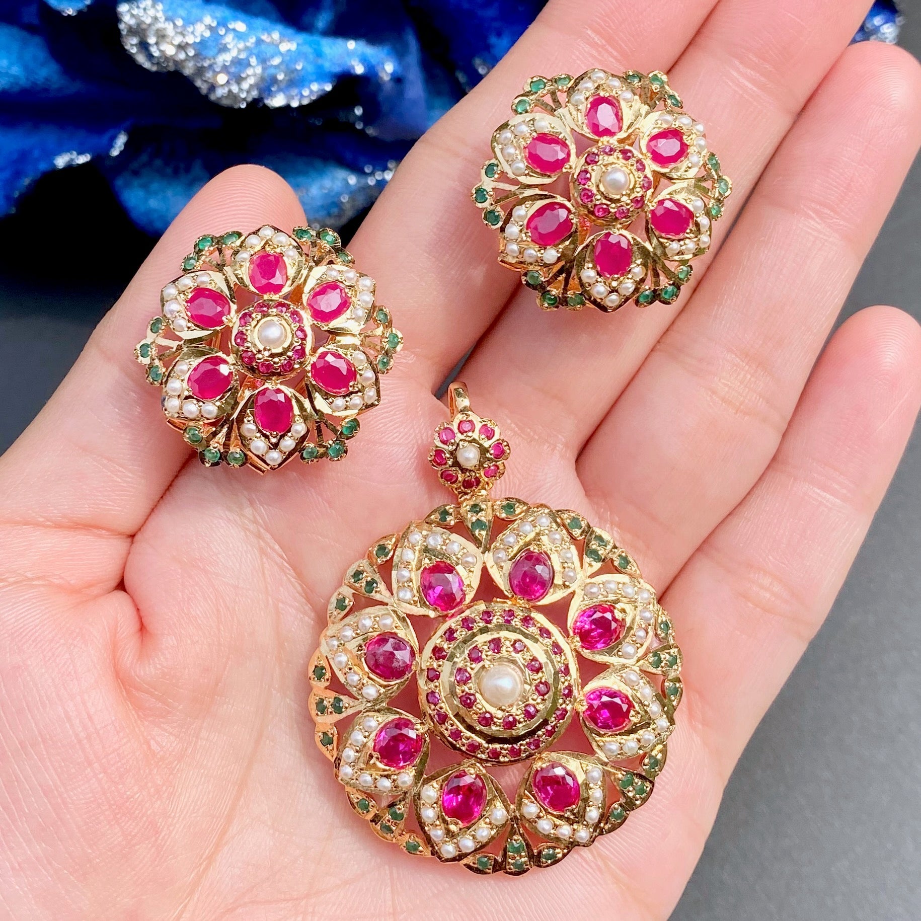 ruby emerald hyderabadi pendant set