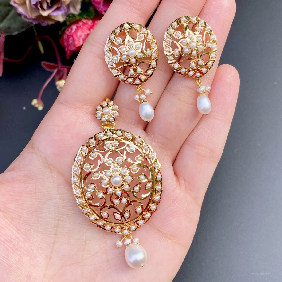 Indo Western Pearl Pendant Set | Light Weight 22k Gold Jewellery Online