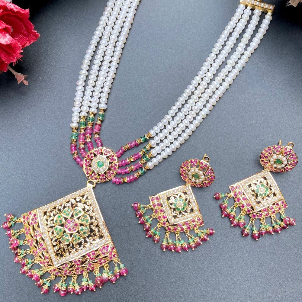 traditional jadau choker gold