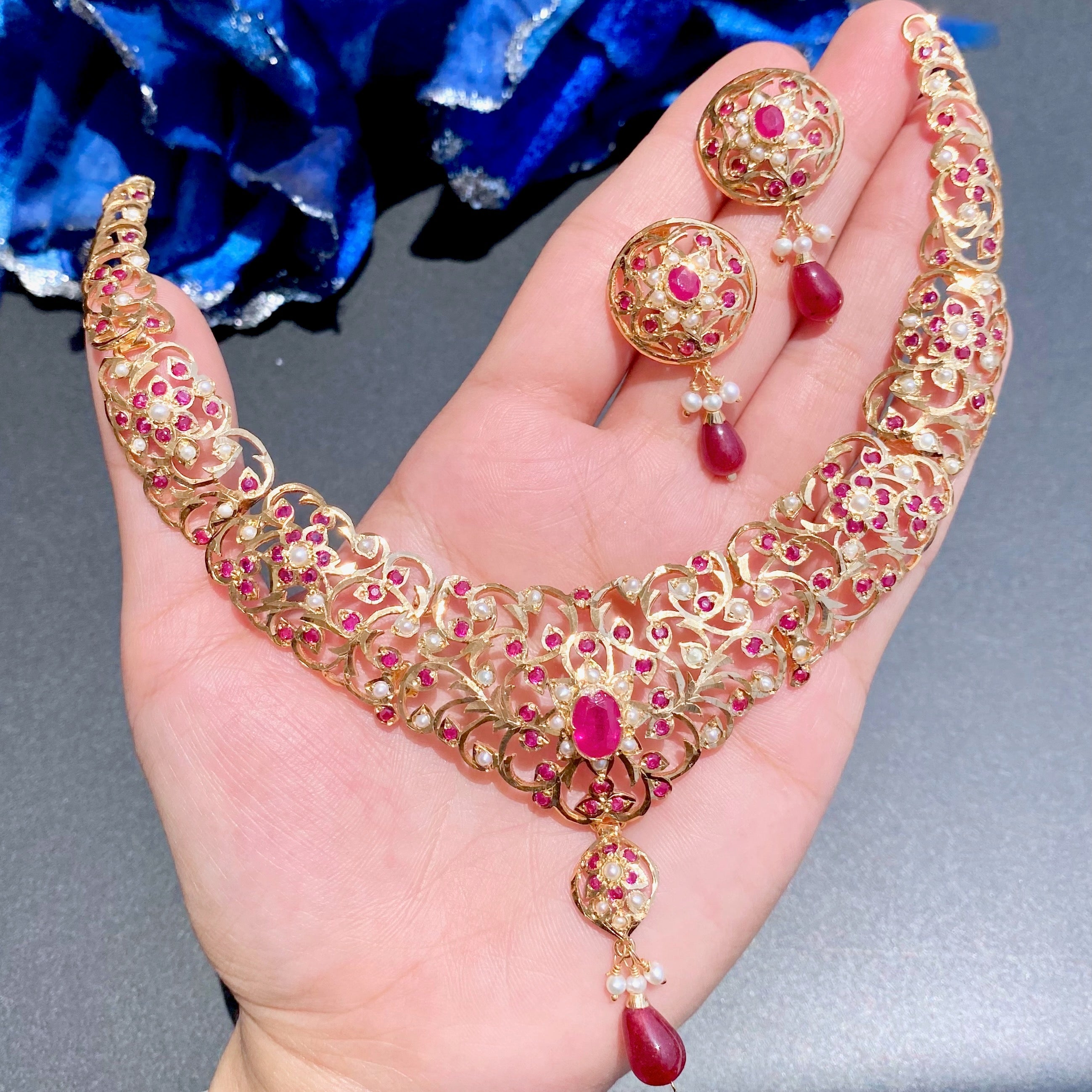 vintage-design-necklace-set.jpg
