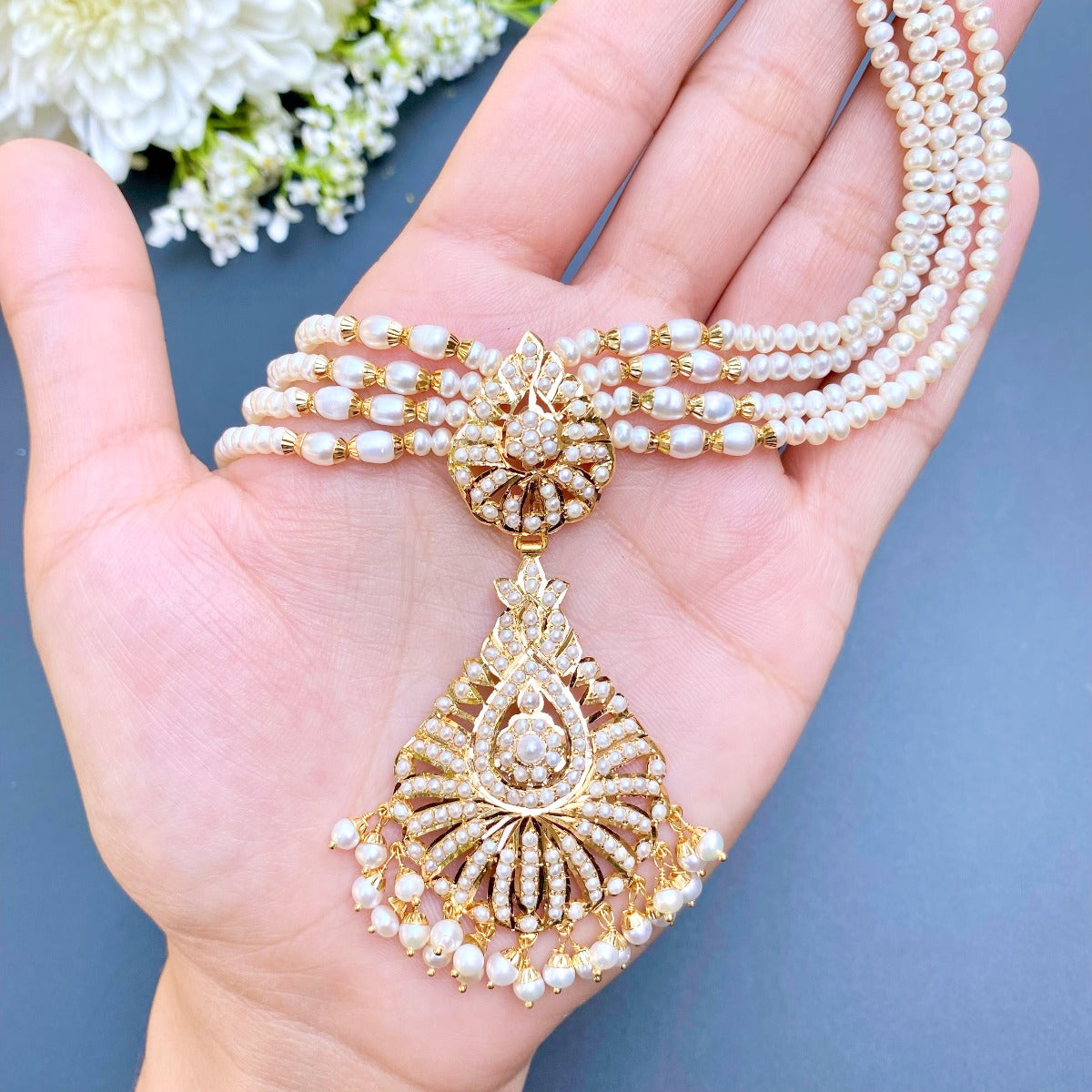 gold necklace set under 150000