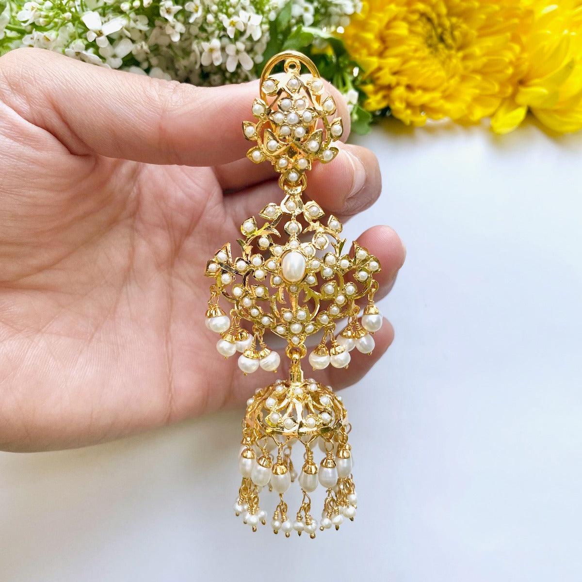 Gold jhumka under deals 20000