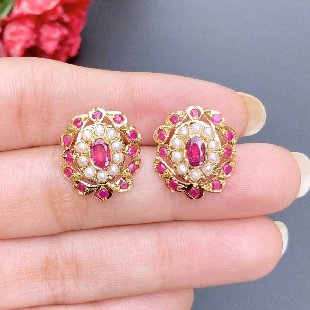 small gold earrings for gifting to girls