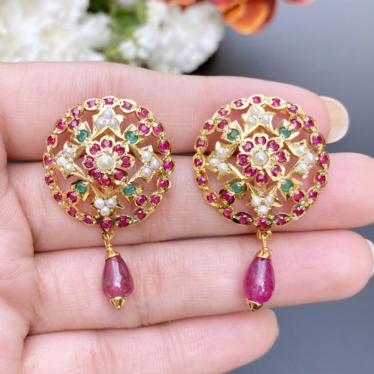 Gold jadau stud deals earrings