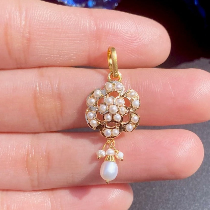 Floral Pearl Pendant made in 22ct Gold GP 014