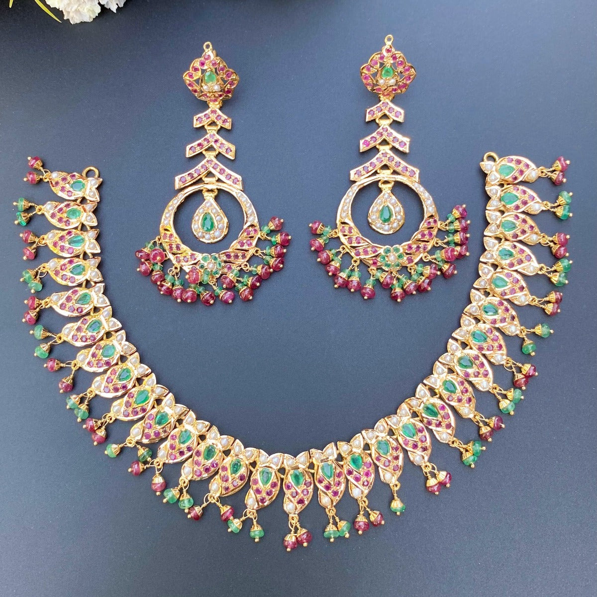 gold necklace with chandbali tanishq