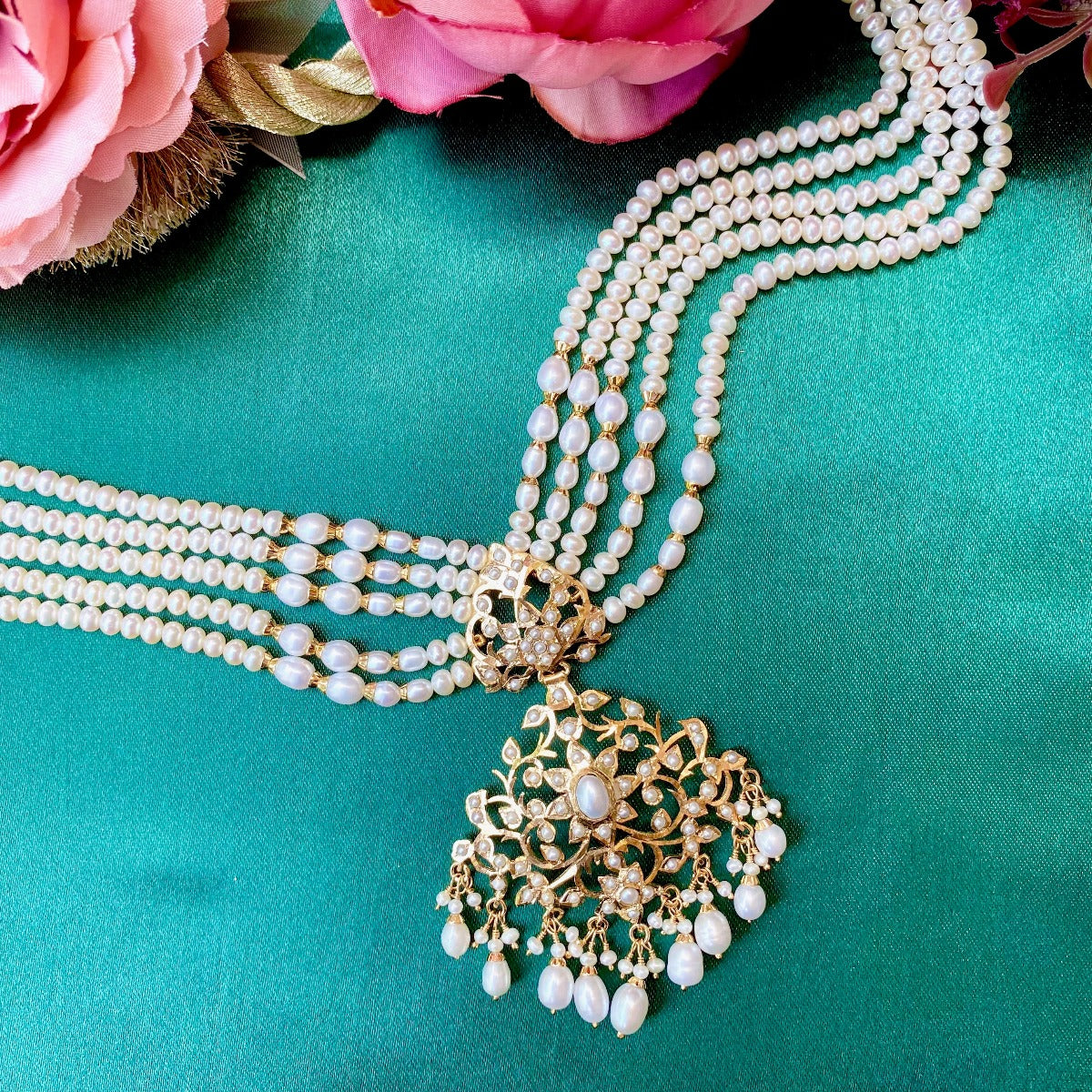 gold plated kundan necklace