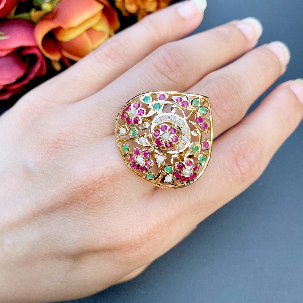Intricately Crafted Jadau Ring in 22ct Gold GLR 093