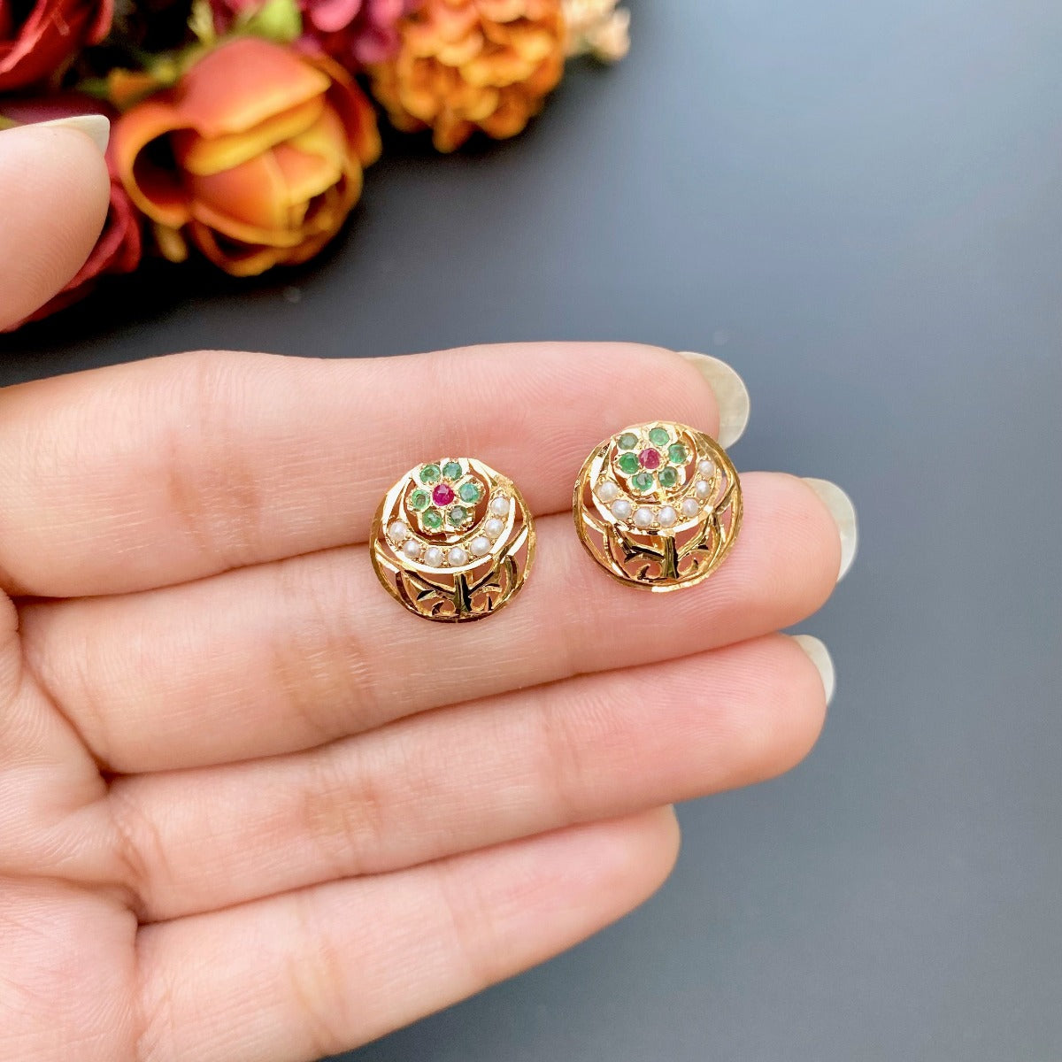 Real Diamond Stud Earrings for Women at Candere by Kalyan Jewellers.