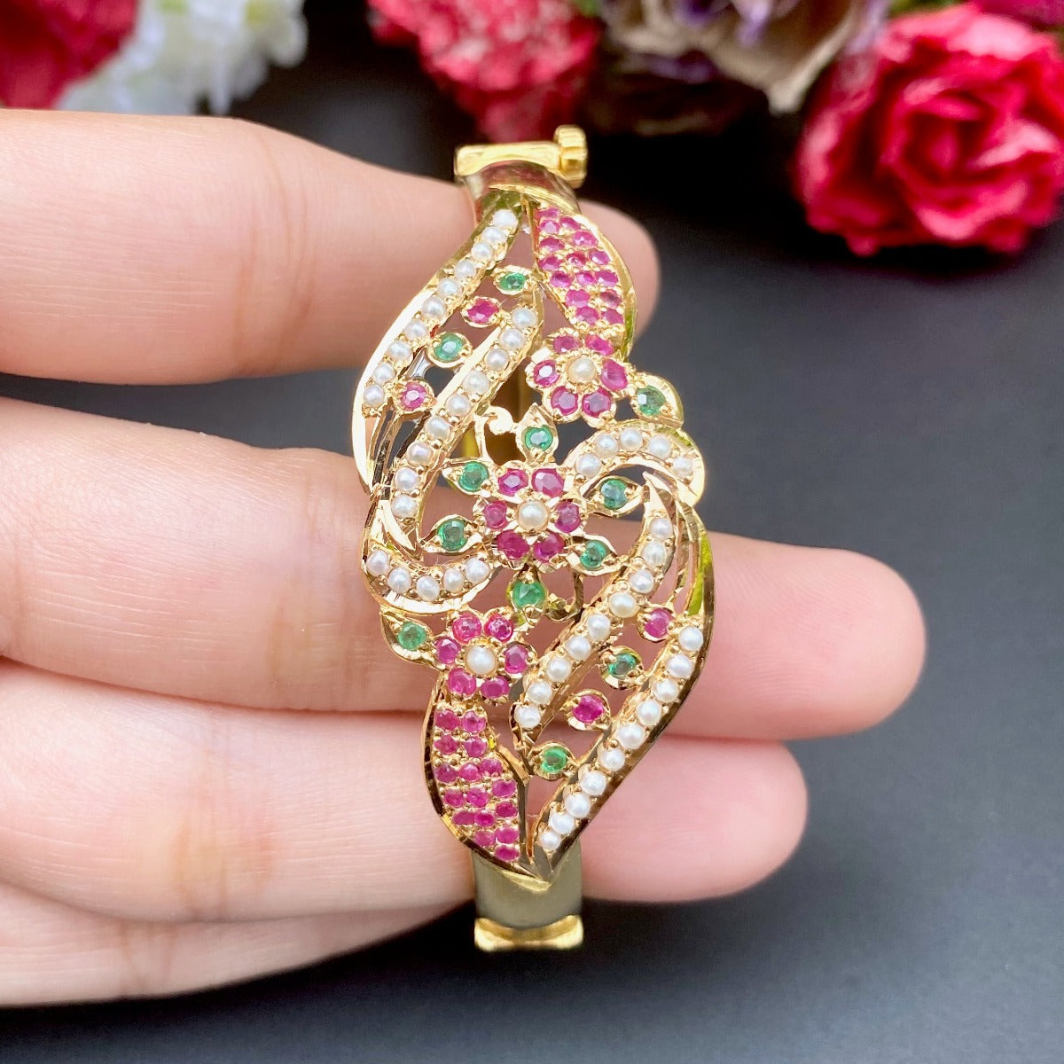 Beautiful and glamorous bracelet just for you... #myjewelegance #bracelets  #delicatej… | Gold bracelet simple, Gold jewelry simple, Gold jewellery  design necklaces