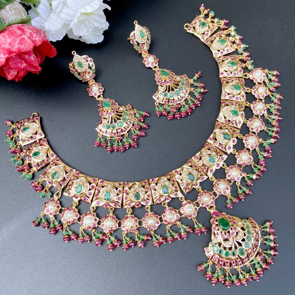 Multicoloured Jadau Necklace Set in 22ct Gold GNS 143