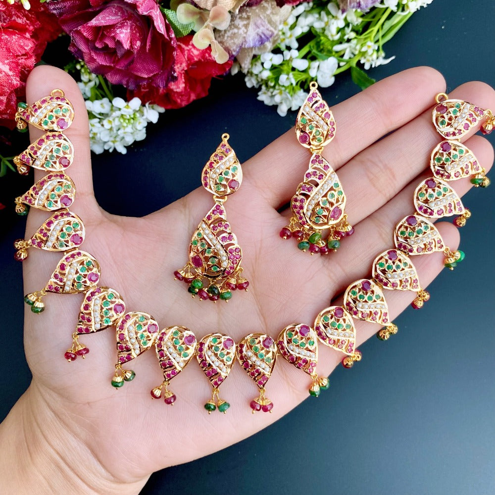 gold necklace set under 2 lakhs