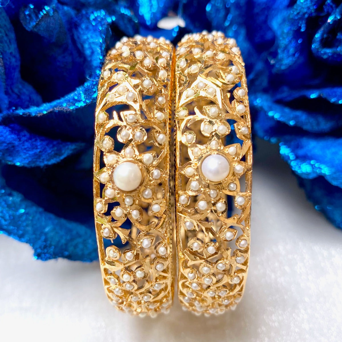 fashion jewelry bangles studded with pearls