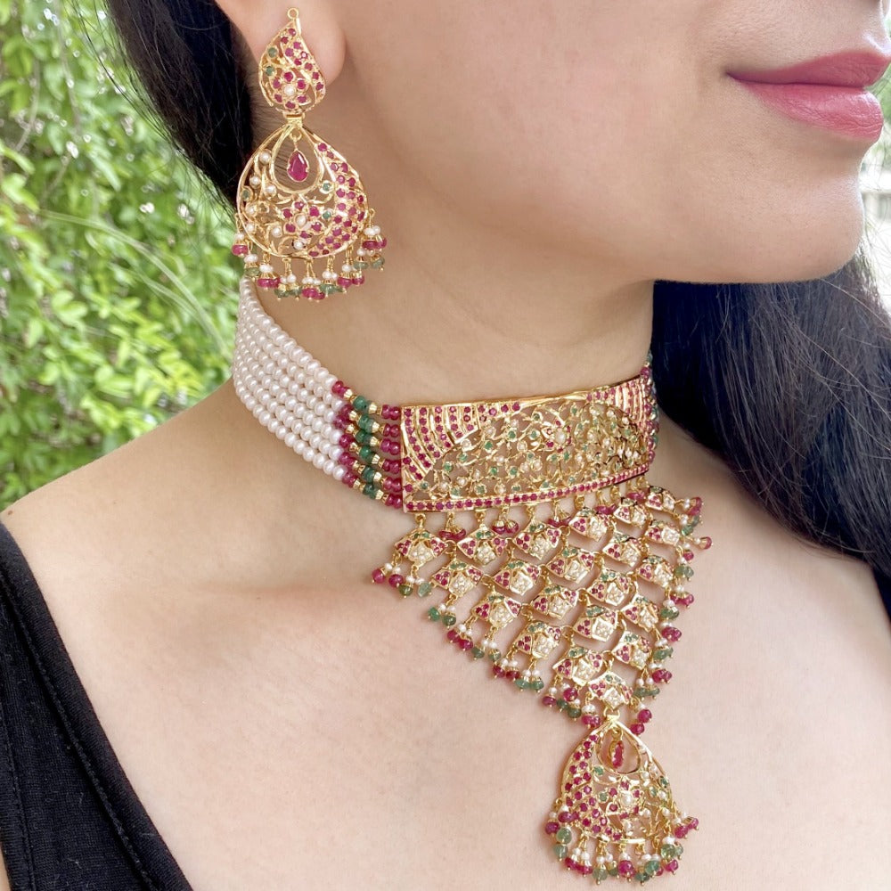 Traditional Jadau Choker Necklace Set in 22ct Gold GNS 132