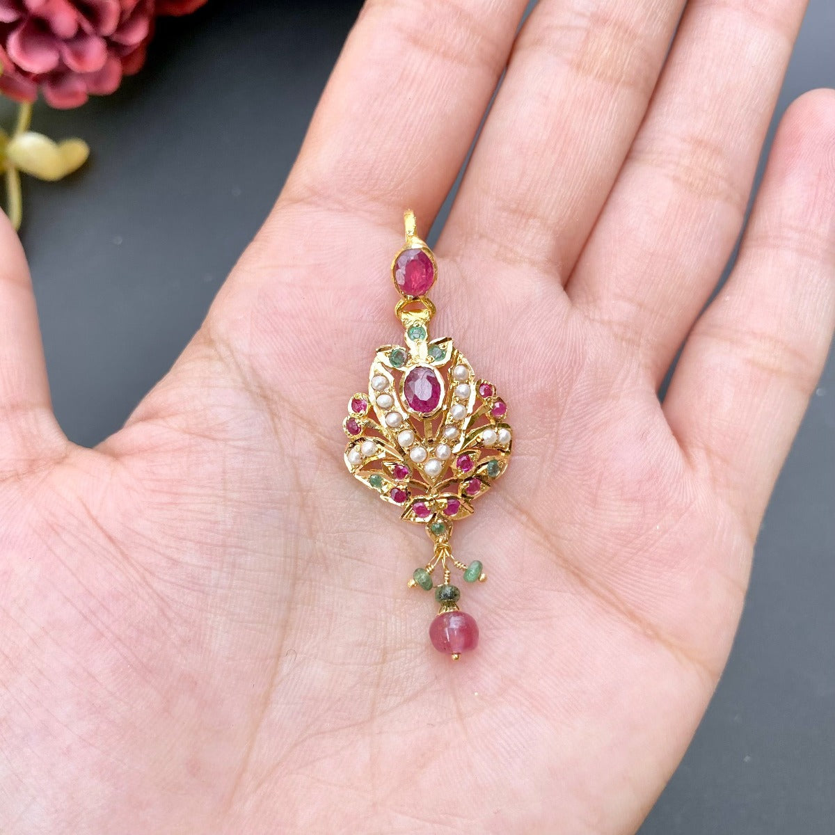 gold pendant for gifting