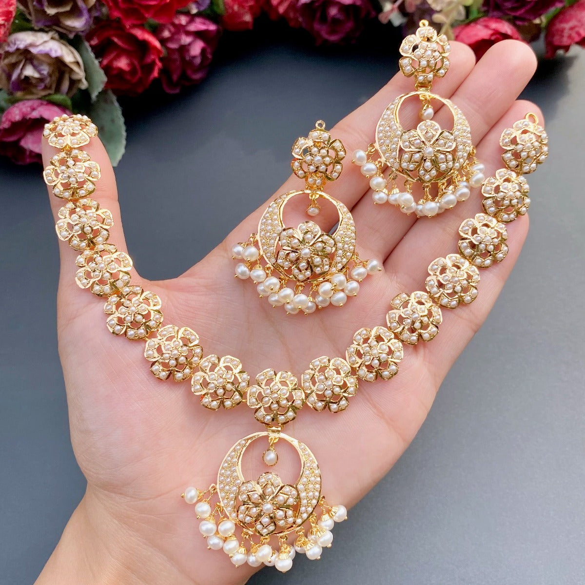 Pearl and deals gold necklace set