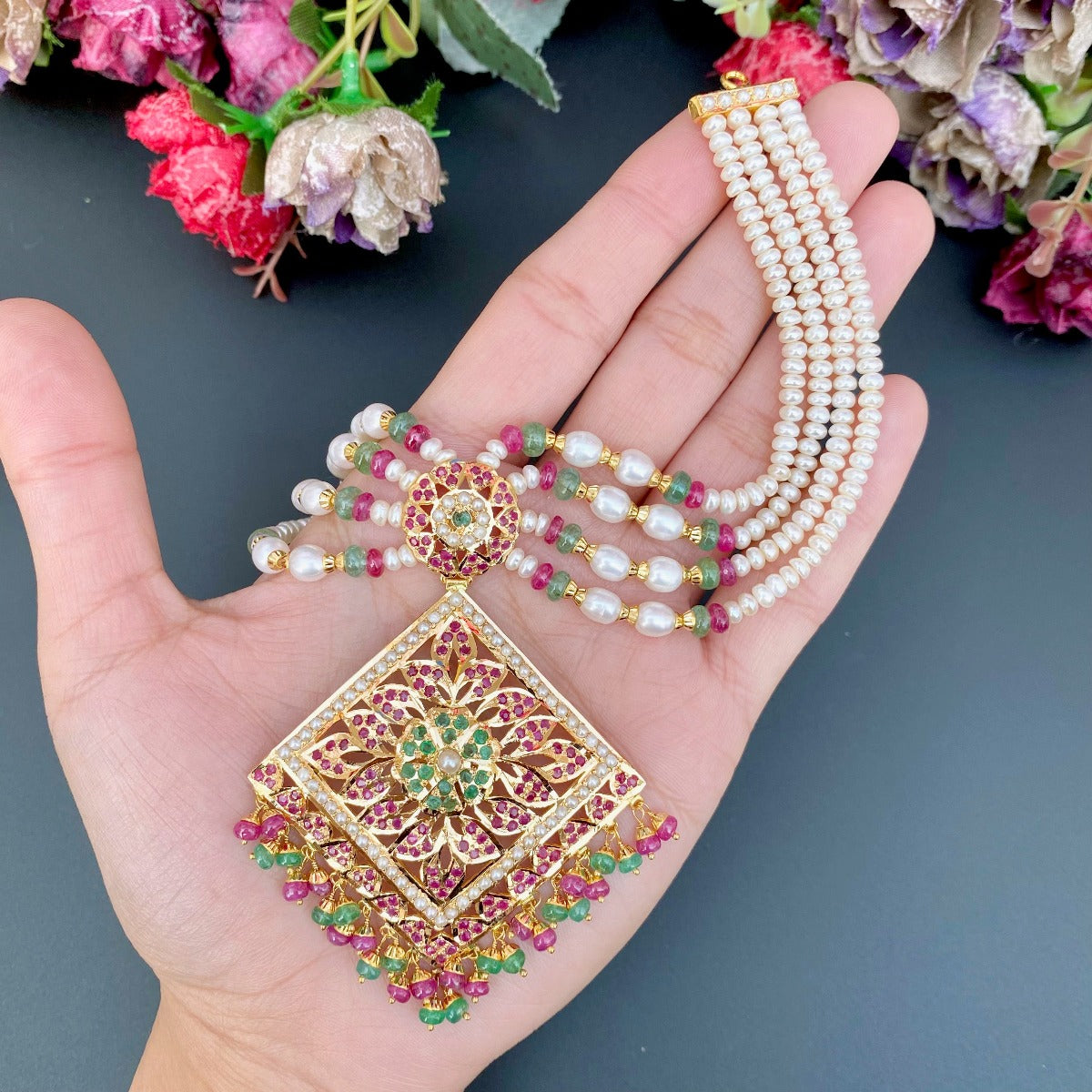 Jadau on sale set tanishq