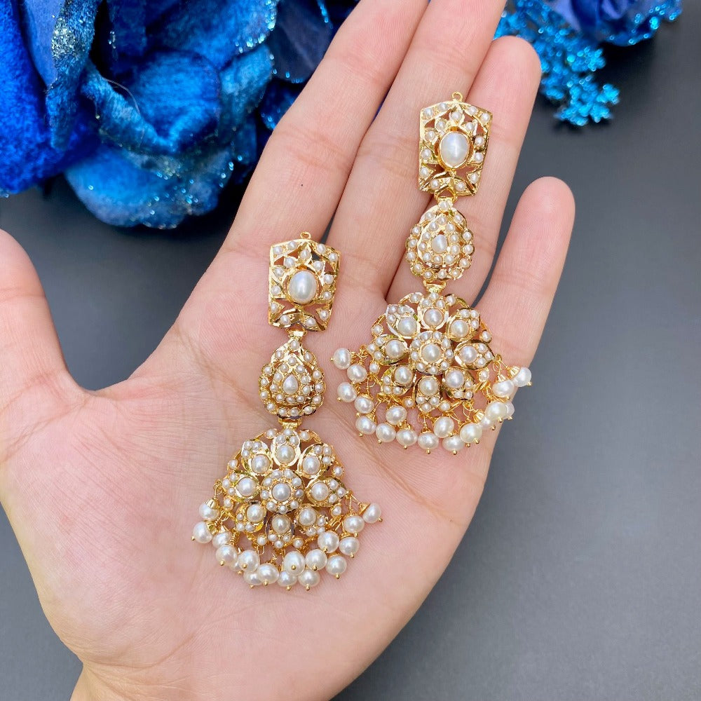 Beautiful Floral Pearl Earrings in 22ct Gold GER 061