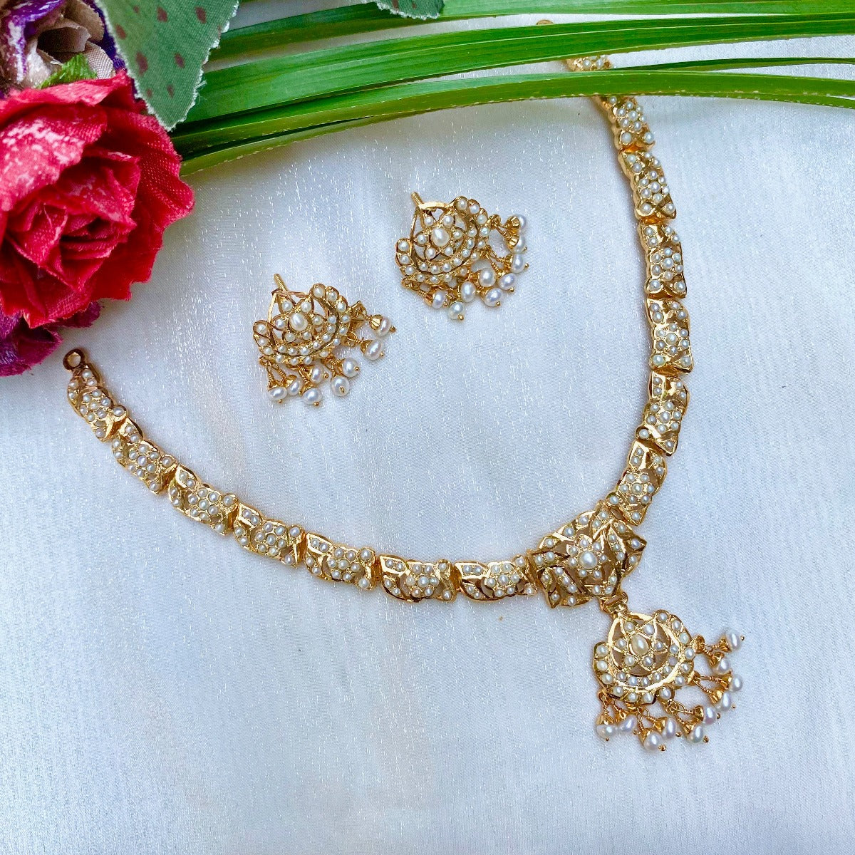 Gold Plated Pearl Necklace Set in Silver NS 126