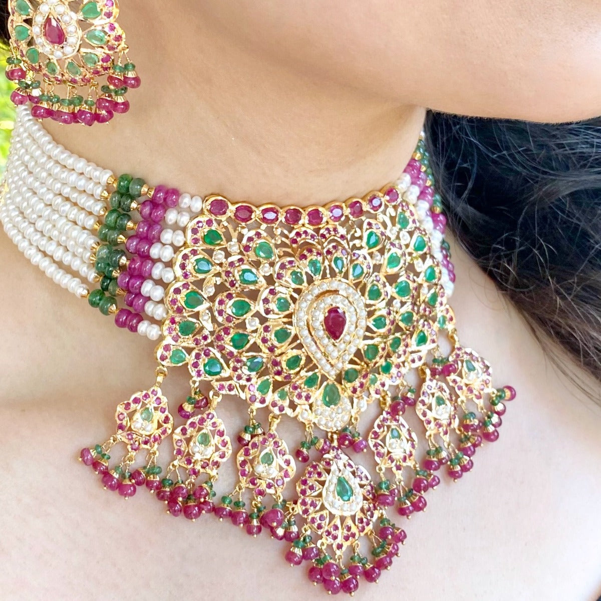 mughal design jewelry for bride