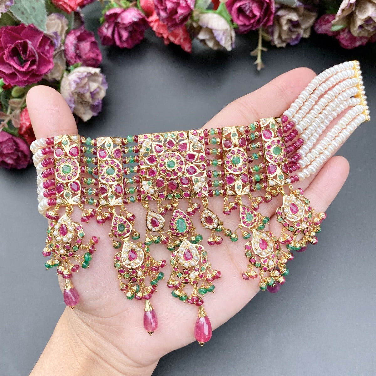 Bridal Jadau Choker Necklace Set in 22ct Gold GNS 189