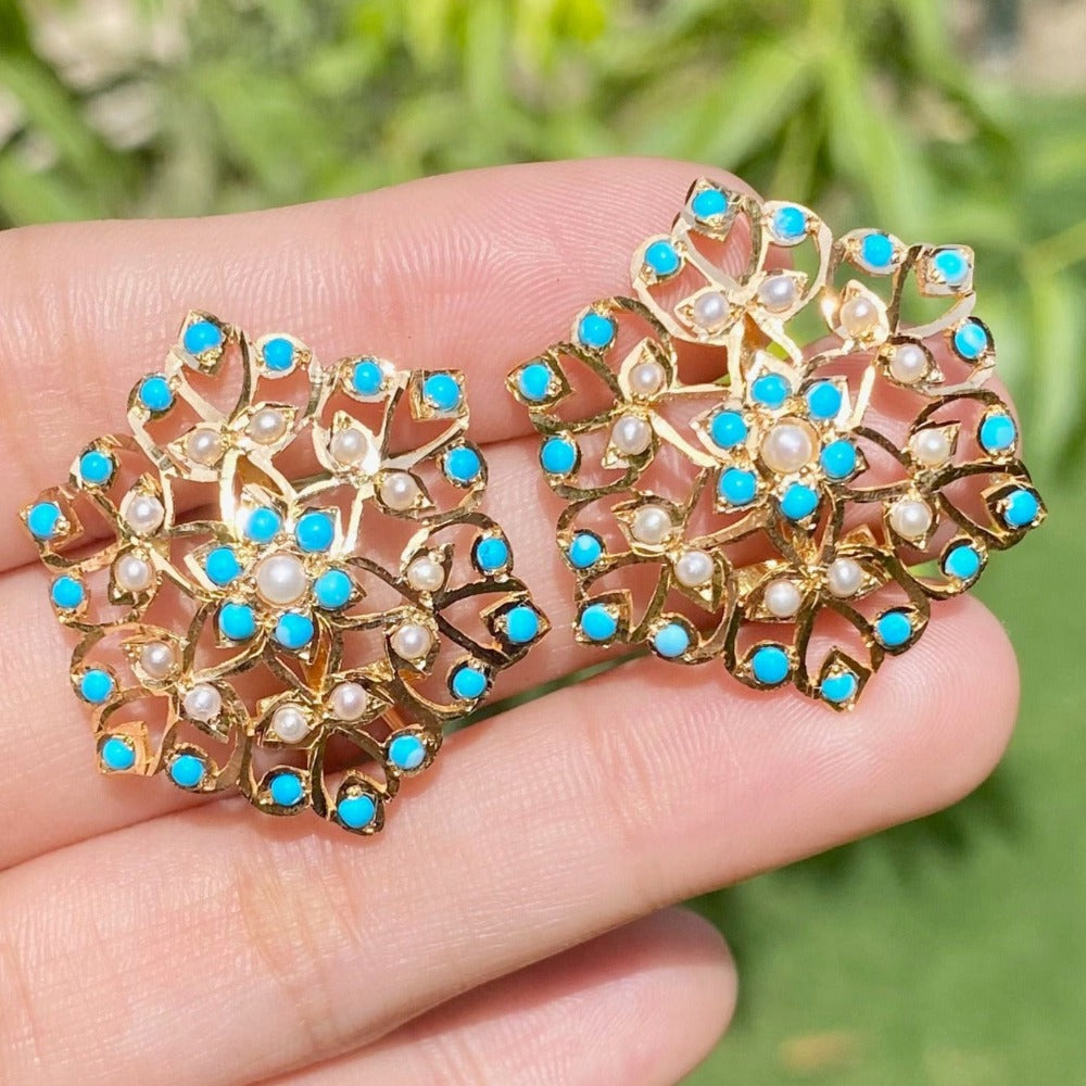 pearl firoza stud earrings in 22k gold