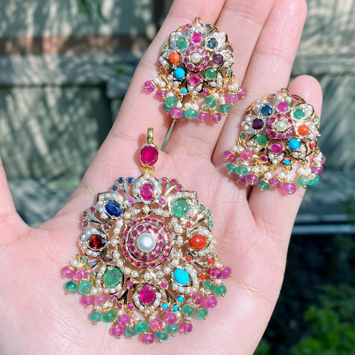 Navratna on sale pendant set